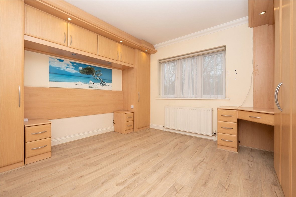 3 Bedroom Bungalow For Sale in Heracles Close, Park Street, St. Albans - View 7 - Collinson Hall