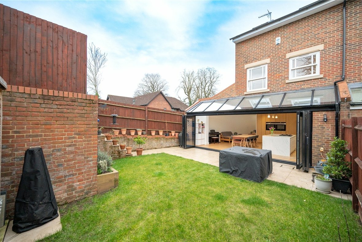 4 Bedroom House Sold Subject to Contract in Albion Road, St. Albans, Hertfordshire - View 21 - Collinson Hall