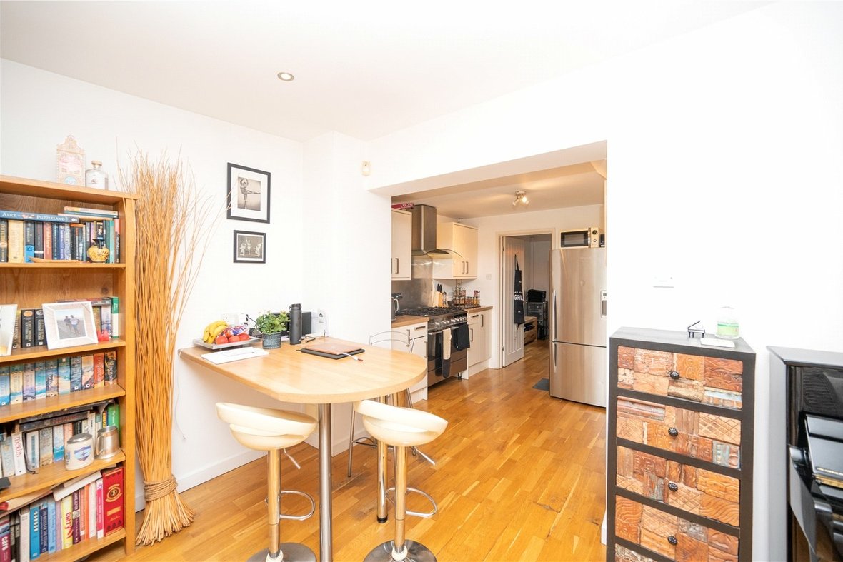 3 Bedroom House Sold Subject to Contract in Howard Close, St. Albans, Hertfordshire - View 5 - Collinson Hall