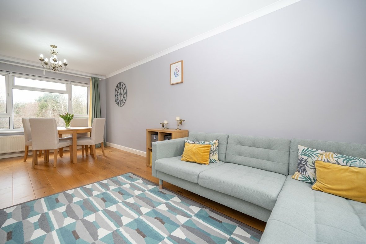 3 Bedroom House Exchanged in Ladies Grove, St. Albans, Hertfordshire - View 4 - Collinson Hall