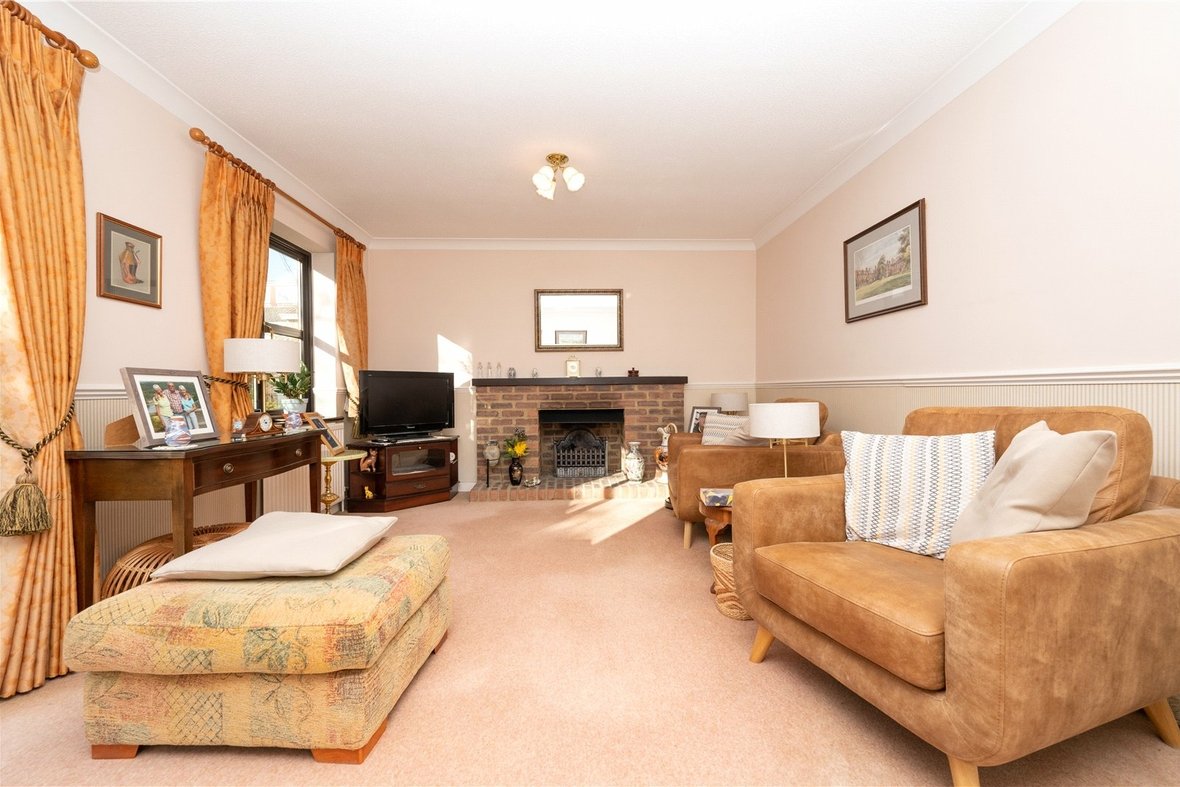 4 Bedroom House Sold Subject to Contract in Sandridge Road, St. Albans - View 15 - Collinson Hall