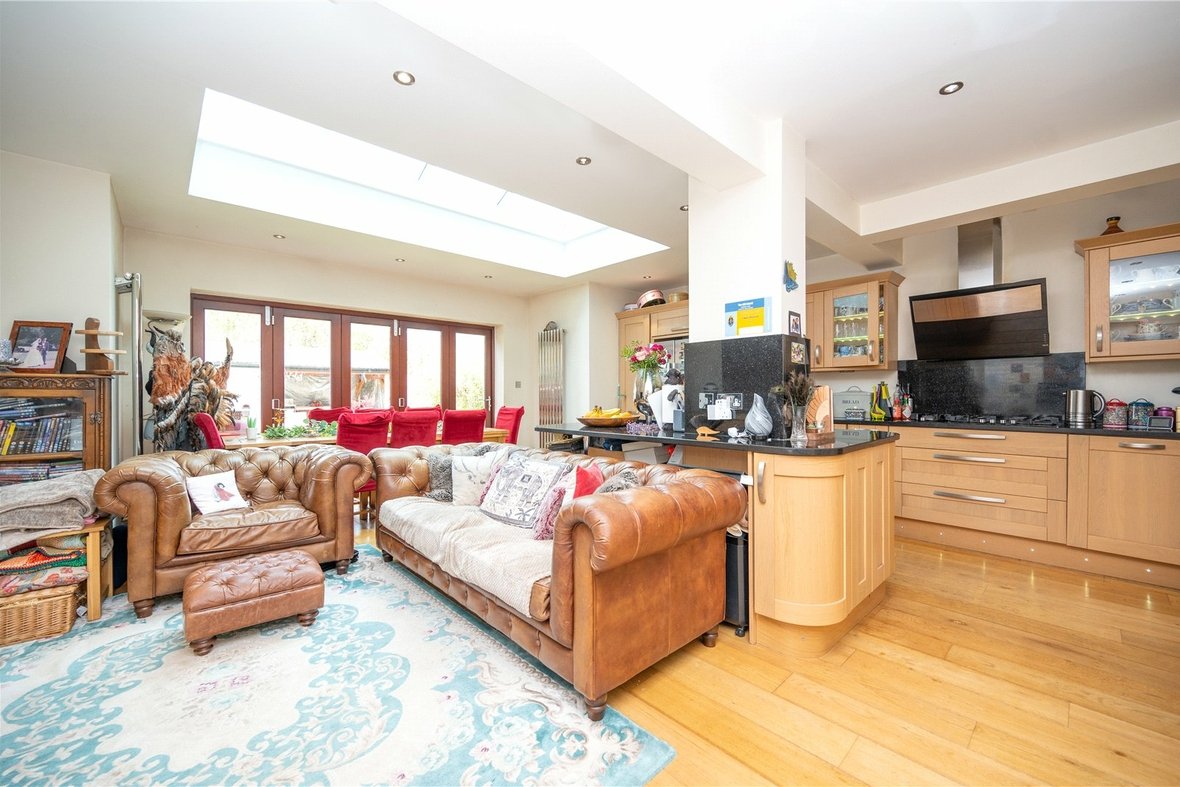4 Bedroom House Sold Subject to Contract in Willow Crescent, St Albans - View 4 - Collinson Hall