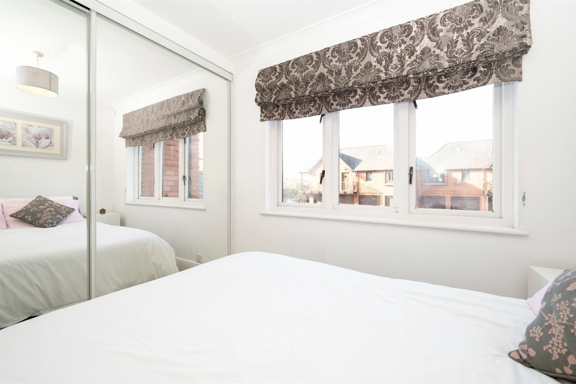 1 Bedroom Apartment Let AgreedApartment Let Agreed in Granville Road, St. Albans, Hertfordshire - View 9 - Collinson Hall