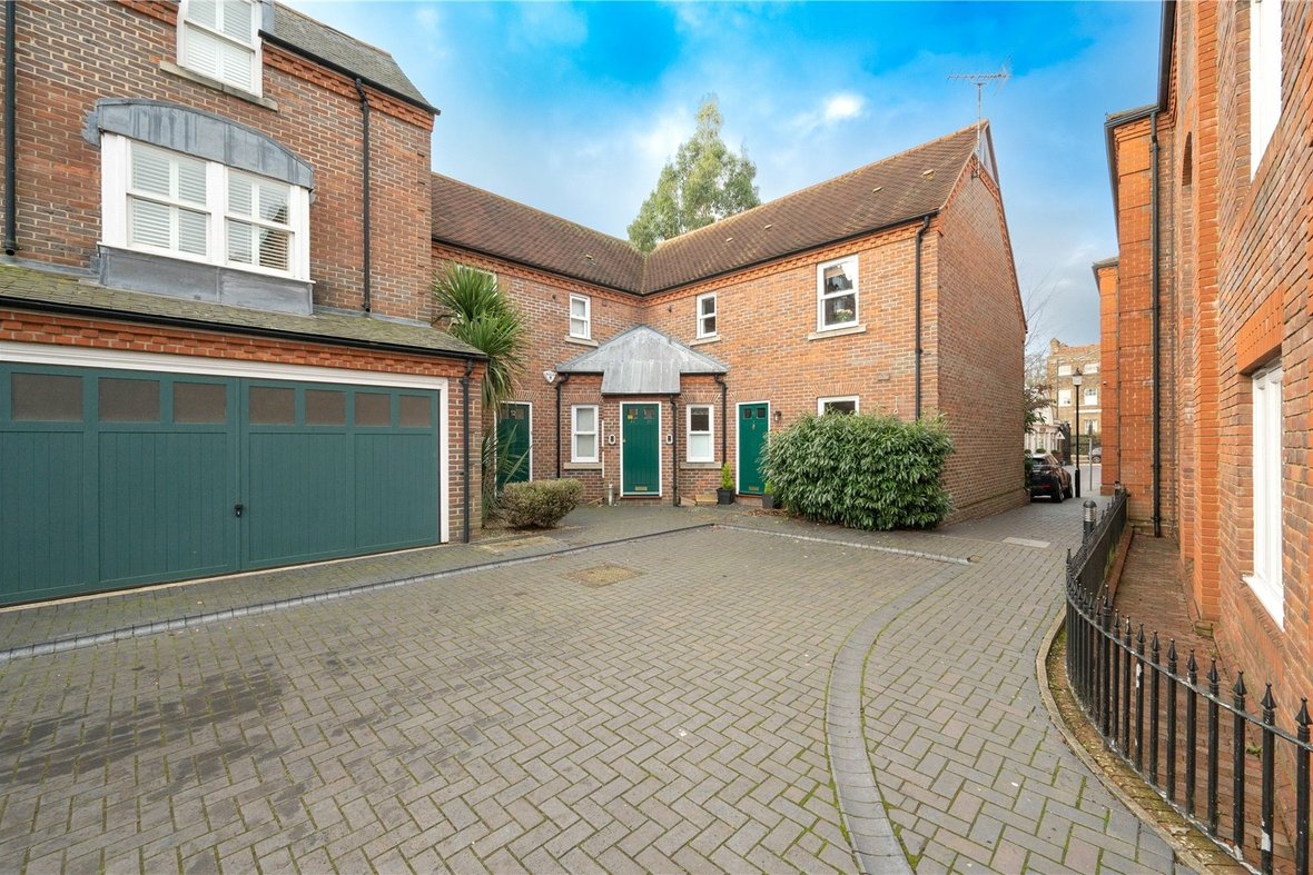 1 Bedroom Maisonette To LetMaisonette To Let in Ryder Seed Mews, Pageant Road, St. Albans - View 1 - Collinson Hall