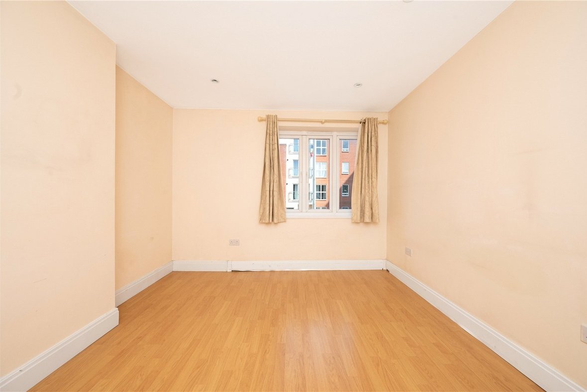 2 Bedroom Apartment LetApartment Let in Grosvenor Road, St. Albans - View 5 - Collinson Hall