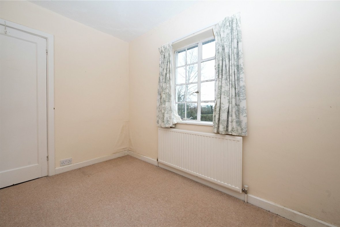 2 Bedroom Bungalow Let AgreedBungalow Let Agreed in River Hill, Flamstead, St. Albans - View 8 - Collinson Hall