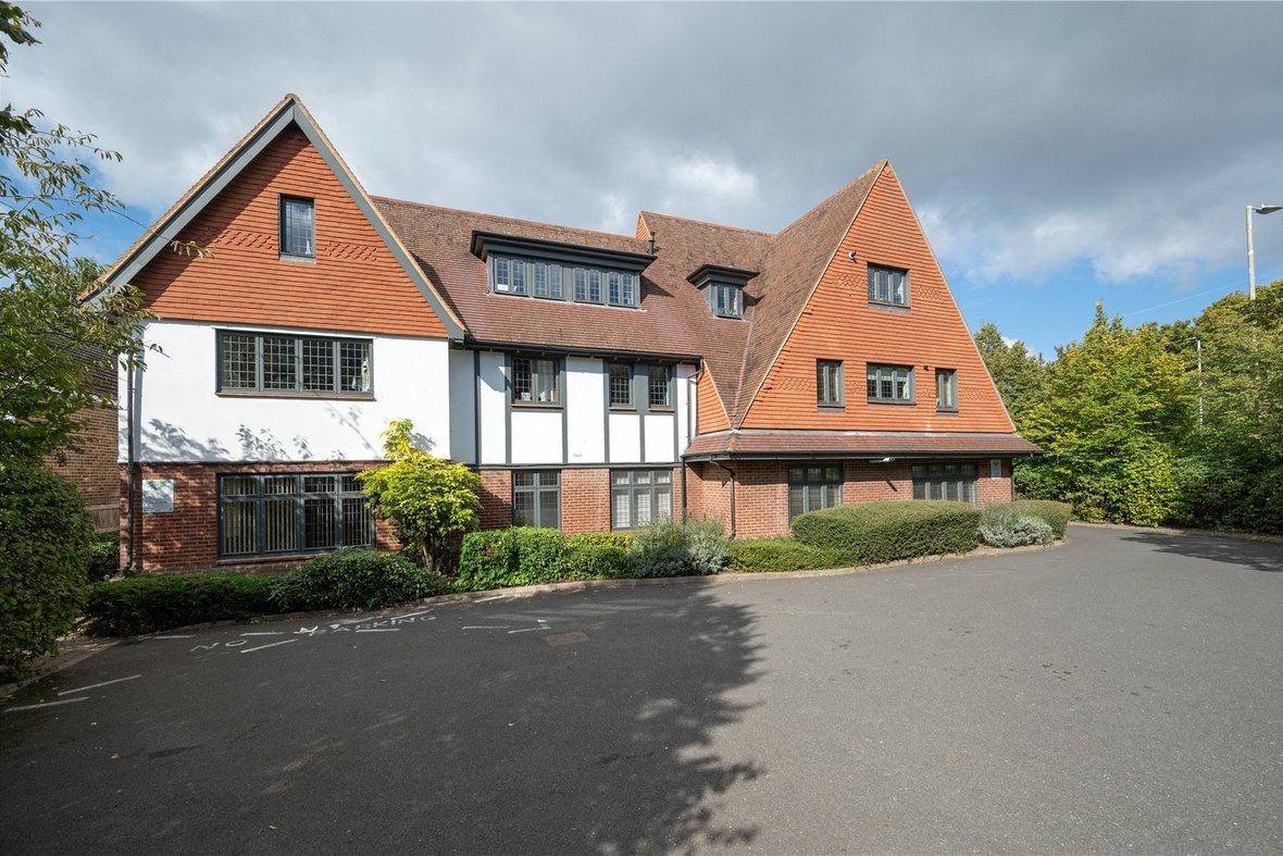 2 Bedroom Apartment Let AgreedApartment Let Agreed in Old Mile House Court, St. Albans, Hertfordshire - View 1 - Collinson Hall