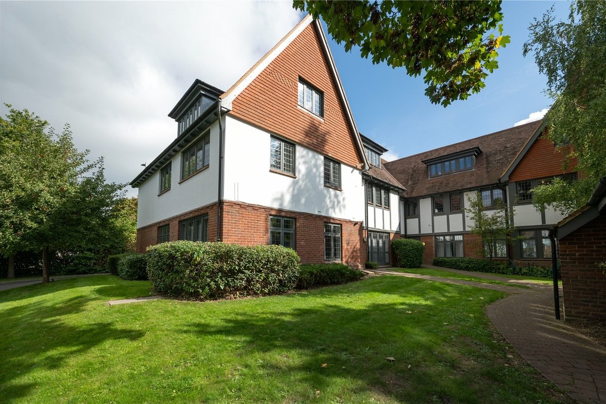2 Bedroom Apartment Let AgreedApartment Let Agreed in Old Mile House Court, St. Albans, Hertfordshire - View 2 - Collinson Hall