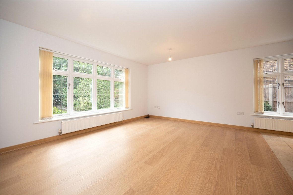 2 Bedroom Apartment Let AgreedApartment Let Agreed in Old Mile House Court, St. Albans, Hertfordshire - View 4 - Collinson Hall