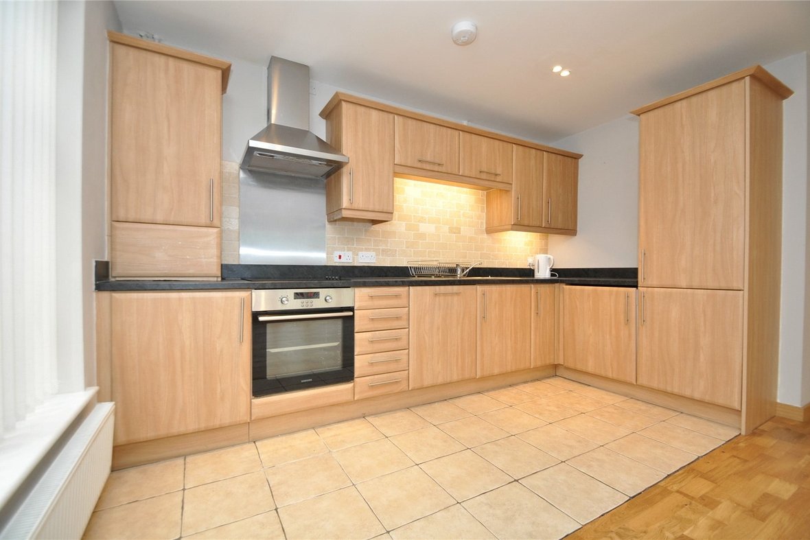 2 Bedroom Apartment Let Agreed in Old Mile House Court, St. Albans, Hertfordshire - View 4 - Collinson Hall
