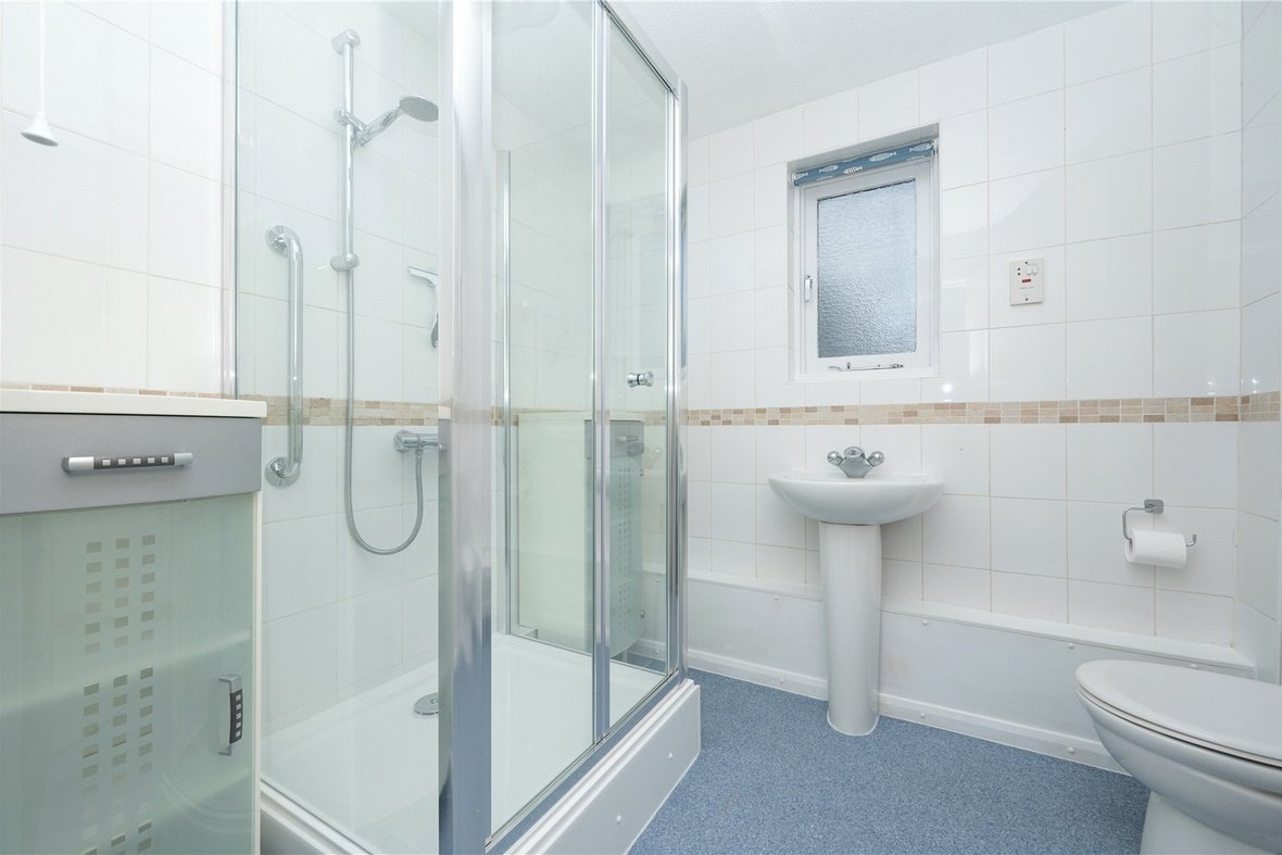 2 Bedroom Apartment LetApartment Let in Tankerfield Place, Romeland Hill, St. Albans - View 8 - Collinson Hall