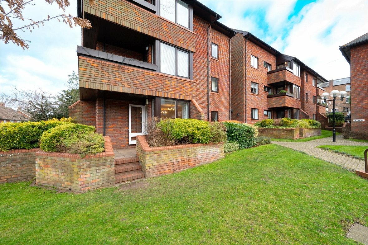 2 Bedroom Apartment LetApartment Let in Tankerfield Place, Romeland Hill, St. Albans - View 2 - Collinson Hall