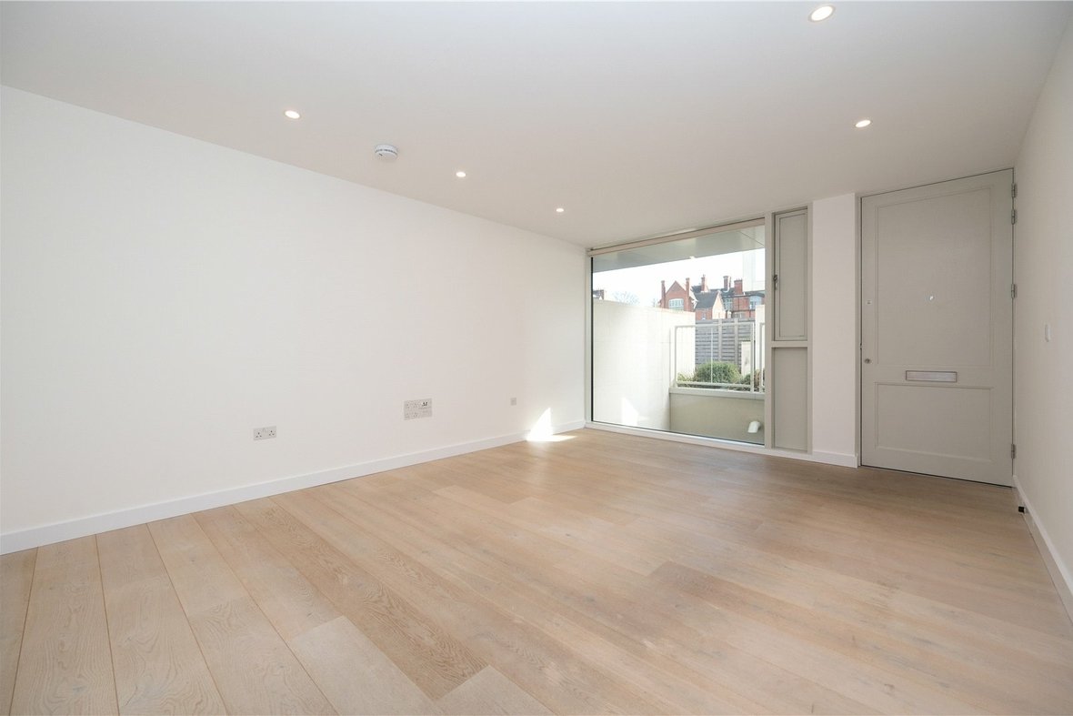 4 Bedroom House Sold Subject to Contract in Gabriel Square, St. Albans, Hertfordshire - View 5 - Collinson Hall