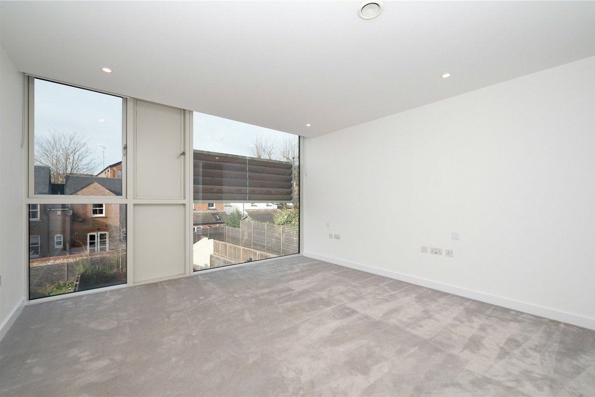 4 Bedroom House Sold Subject to Contract in Gabriel Square, St. Albans, Hertfordshire - View 21 - Collinson Hall