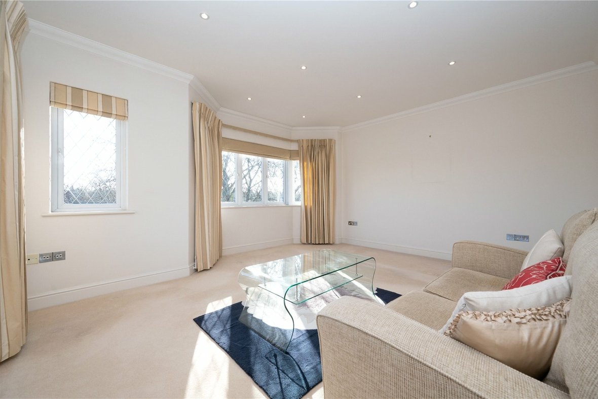 3 Bedroom Apartment Let AgreedApartment Let Agreed in Highfield Lane, Tyttenhanger, St. Albans - View 4 - Collinson Hall