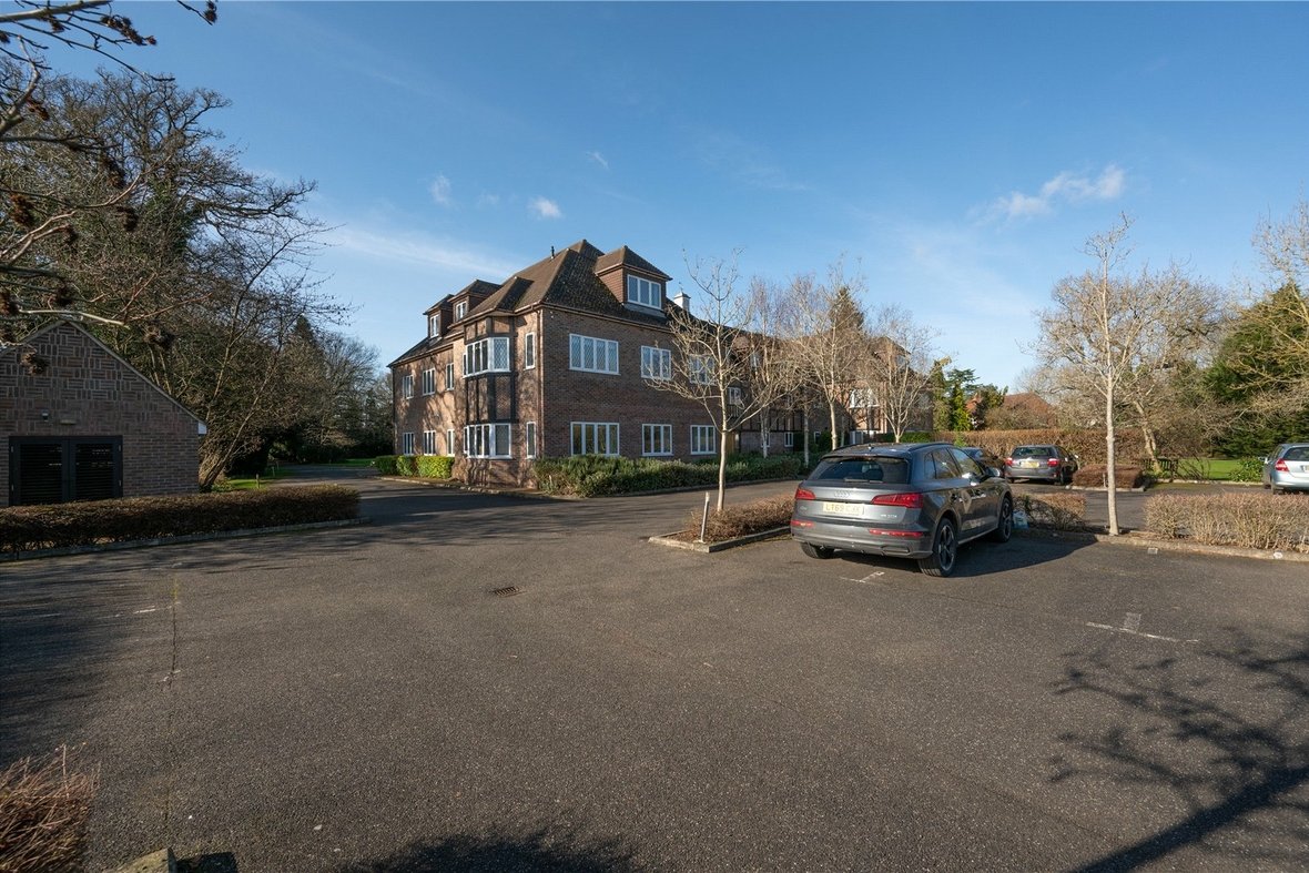 3 Bedroom Apartment Let AgreedApartment Let Agreed in Highfield Lane, Tyttenhanger, St. Albans - View 16 - Collinson Hall