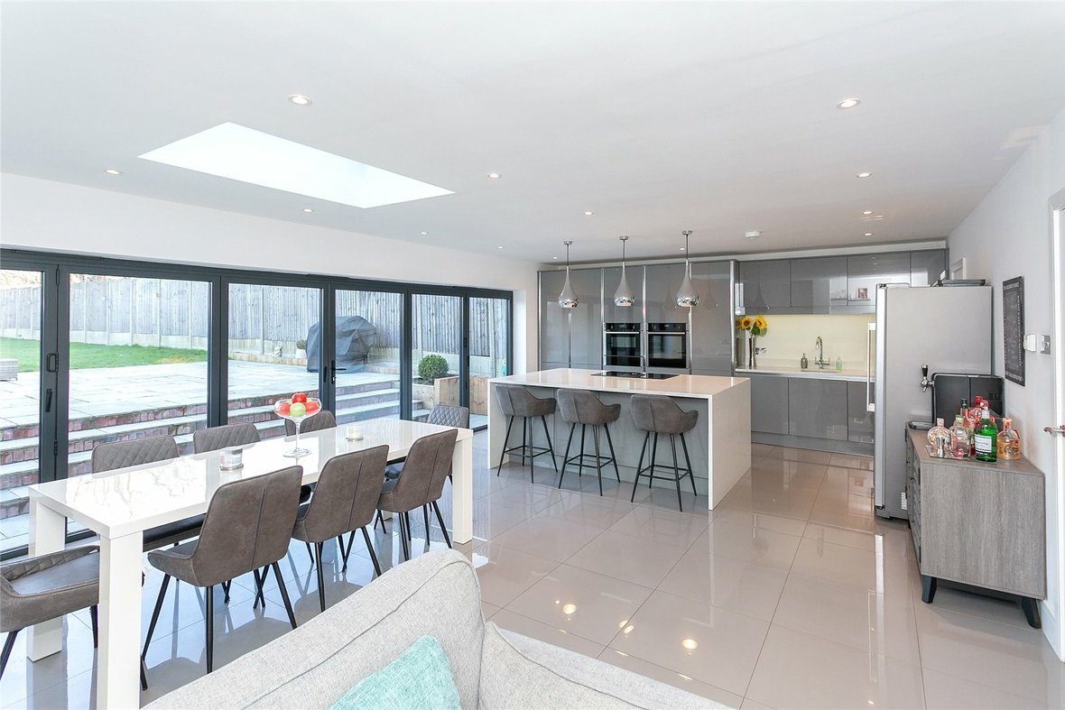 4 Bedroom House For SaleHouse For Sale in Watford Road, Chiswell Green, St Albans - View 17 - Collinson Hall