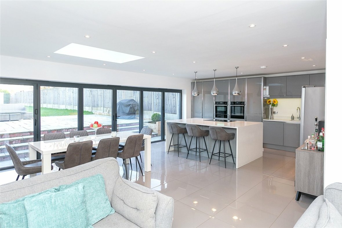 4 Bedroom House For SaleHouse For Sale in Watford Road, Chiswell Green, St Albans - View 2 - Collinson Hall