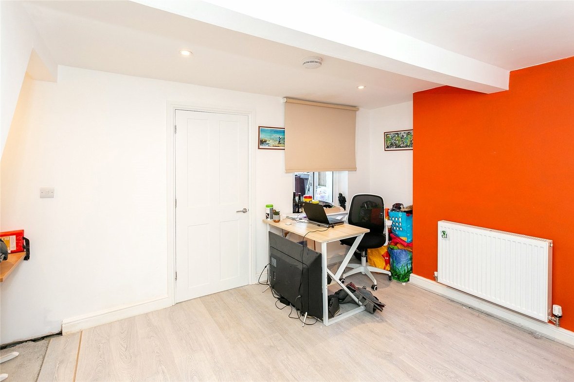 3 Bedroom House Sold Subject to Contract in London Road, St. Albans, Hertfordshire - View 12 - Collinson Hall