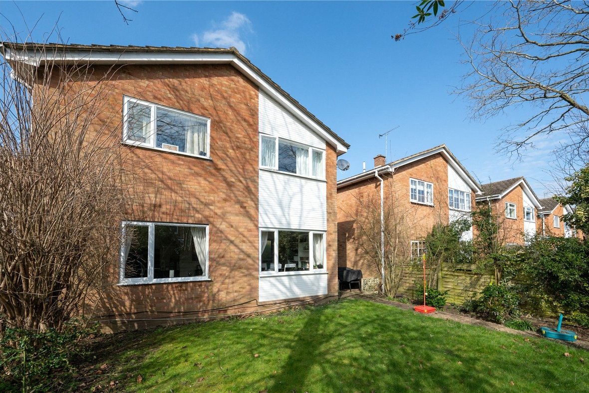 4 Bedroom House Sold Subject to Contract in Dubrae Close, St. Albans, Hertfordshire - View 9 - Collinson Hall