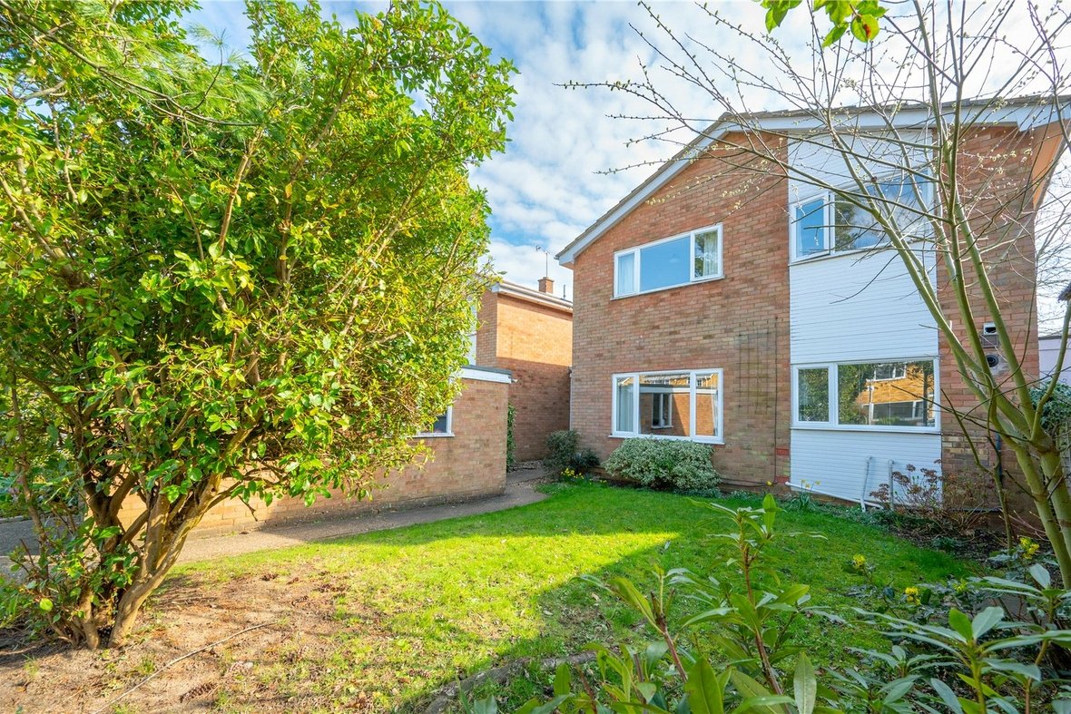 4 Bedroom House Sold Subject to Contract in Dubrae Close, St. Albans, Hertfordshire - View 17 - Collinson Hall