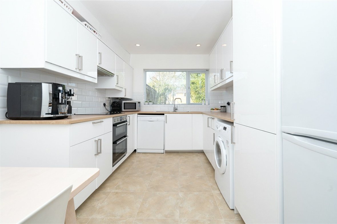 4 Bedroom House Sold Subject to Contract in Dubrae Close, St. Albans, Hertfordshire - View 21 - Collinson Hall