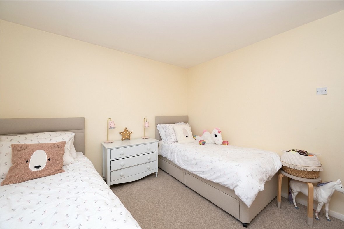 4 Bedroom House Sold Subject to Contract in Dubrae Close, St. Albans, Hertfordshire - View 8 - Collinson Hall