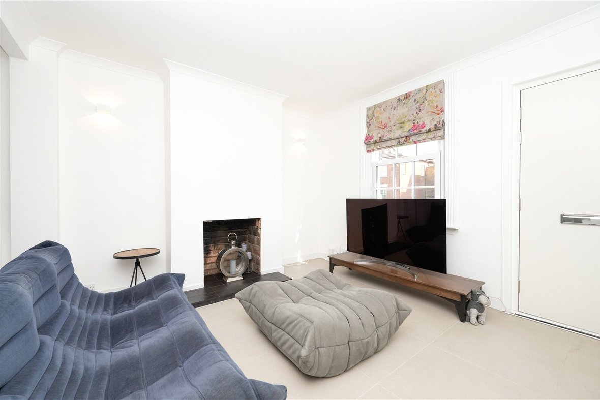 2 Bedroom House Sold Subject to Contract in Lattimore Road, St. Albans, Hertfordshire - View 6 - Collinson Hall