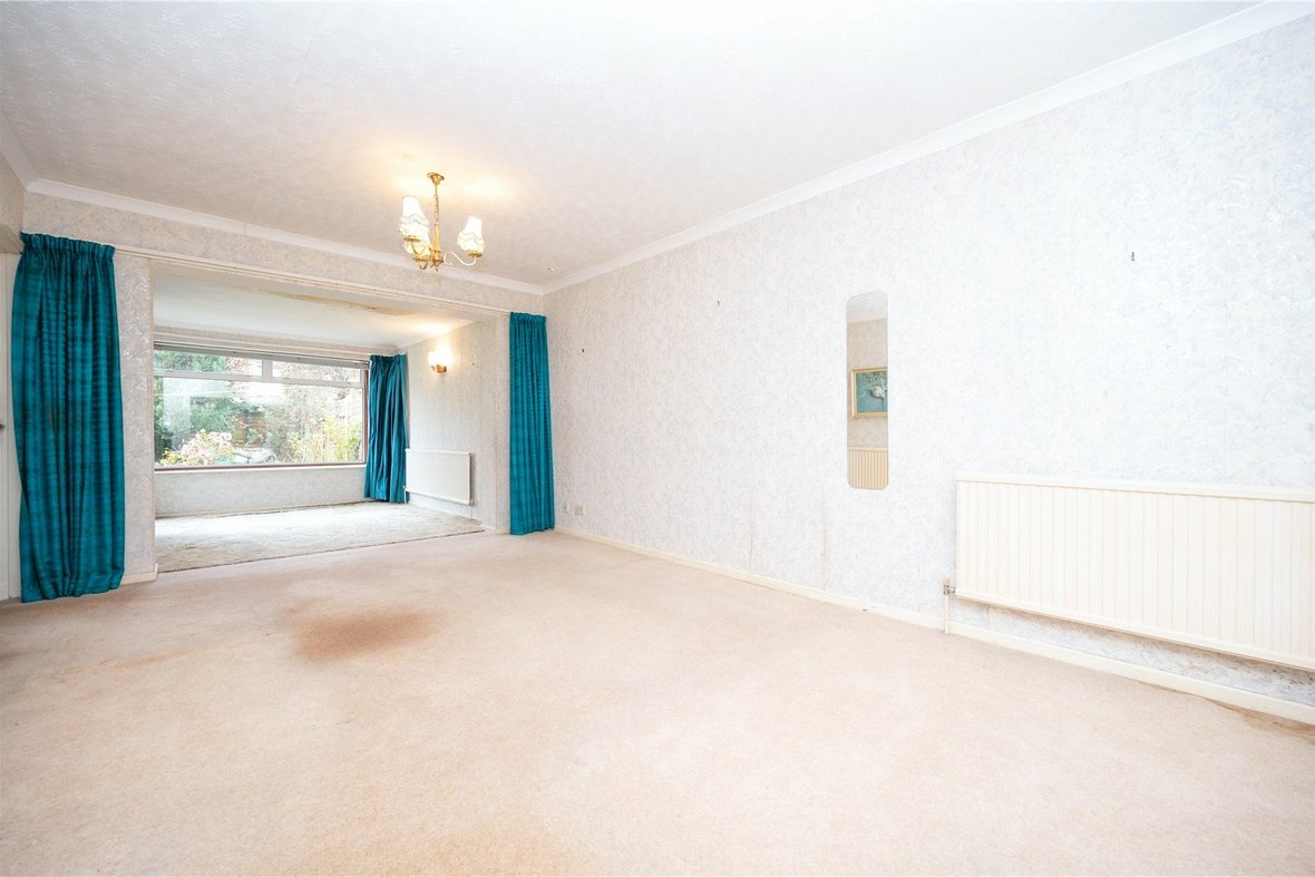 2 Bedroom Bungalow Sold Subject to Contract in Sewell Close, St. Albans, St Albans, Hertfordshire - View 4 - Collinson Hall