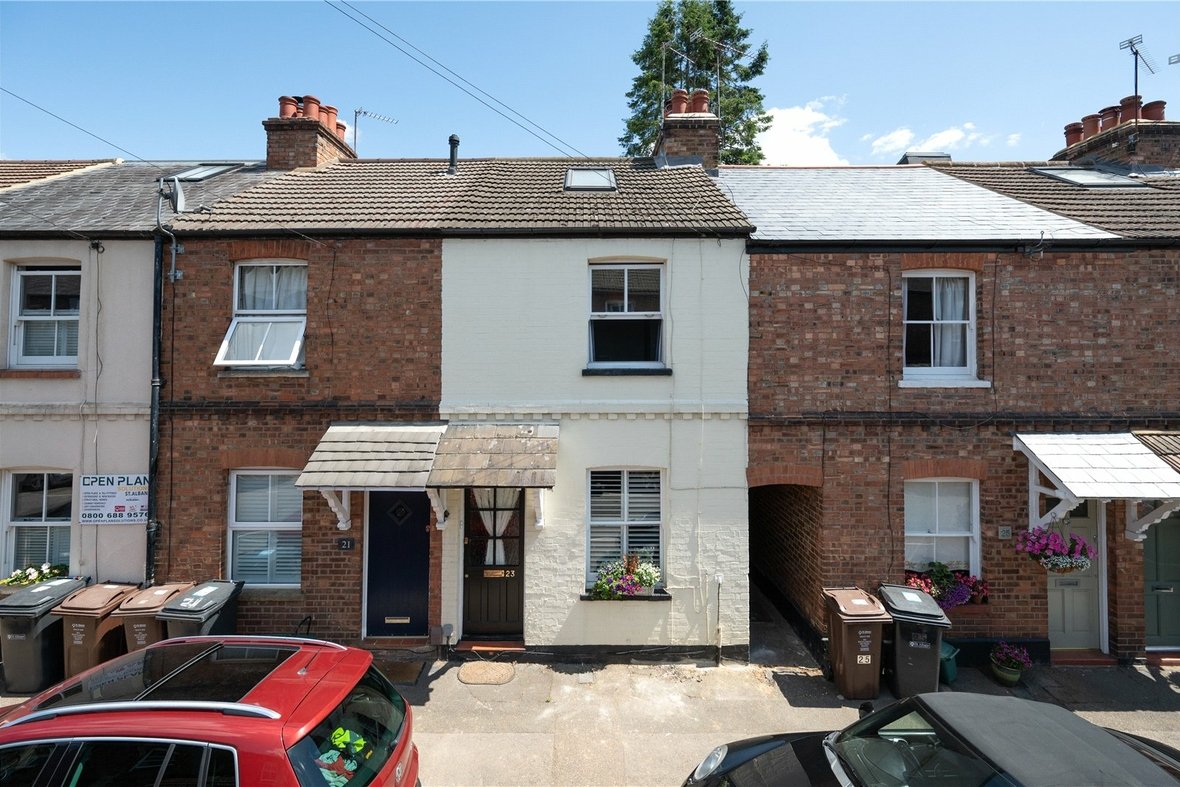 3 Bedroom House LetHouse Let in Arthur Road, St. Albans, Hertfordshire - View 1 - Collinson Hall