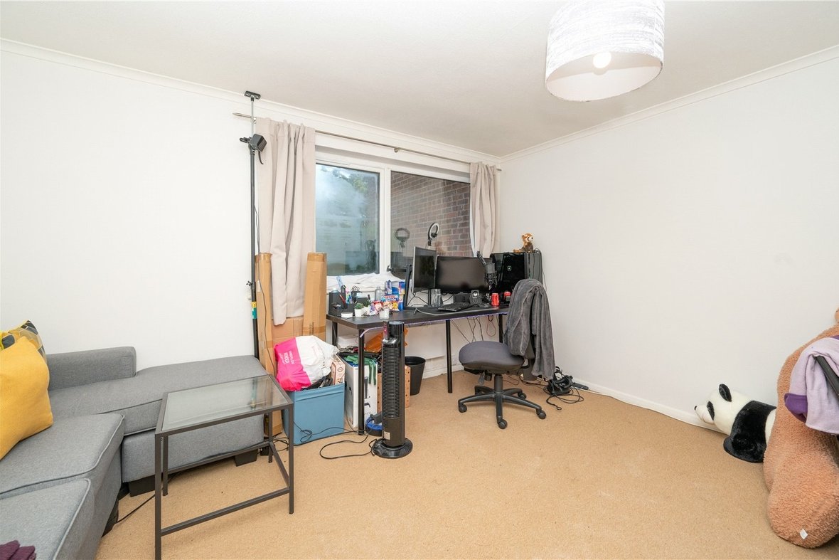 2 Bedroom Apartment Sold Subject to Contract in Cedar Court, St. Albans, Hertfordshire - View 5 - Collinson Hall