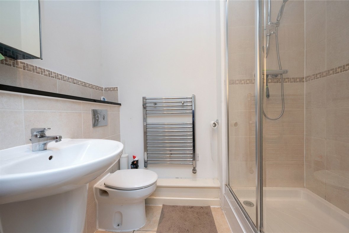 4 Bedroom House For SaleHouse For Sale in Frederick Place, Frogmore, St. Albans - View 14 - Collinson Hall