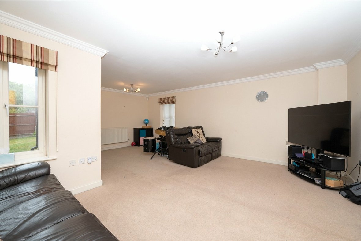 4 Bedroom House For Sale in Curo Park, Frogmore, St. Albans - View 6 - Collinson Hall