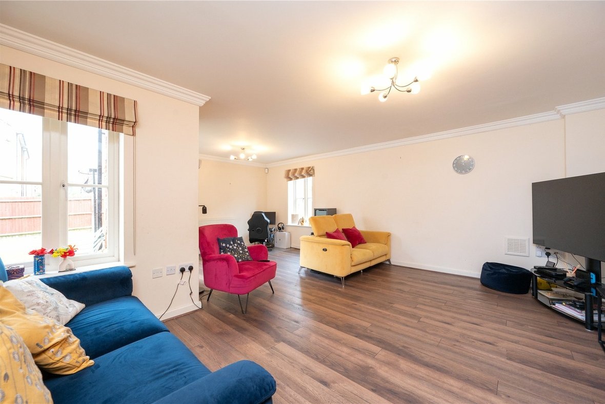 4 Bedroom House For SaleHouse For Sale in Frederick Place, Frogmore, St. Albans - View 4 - Collinson Hall