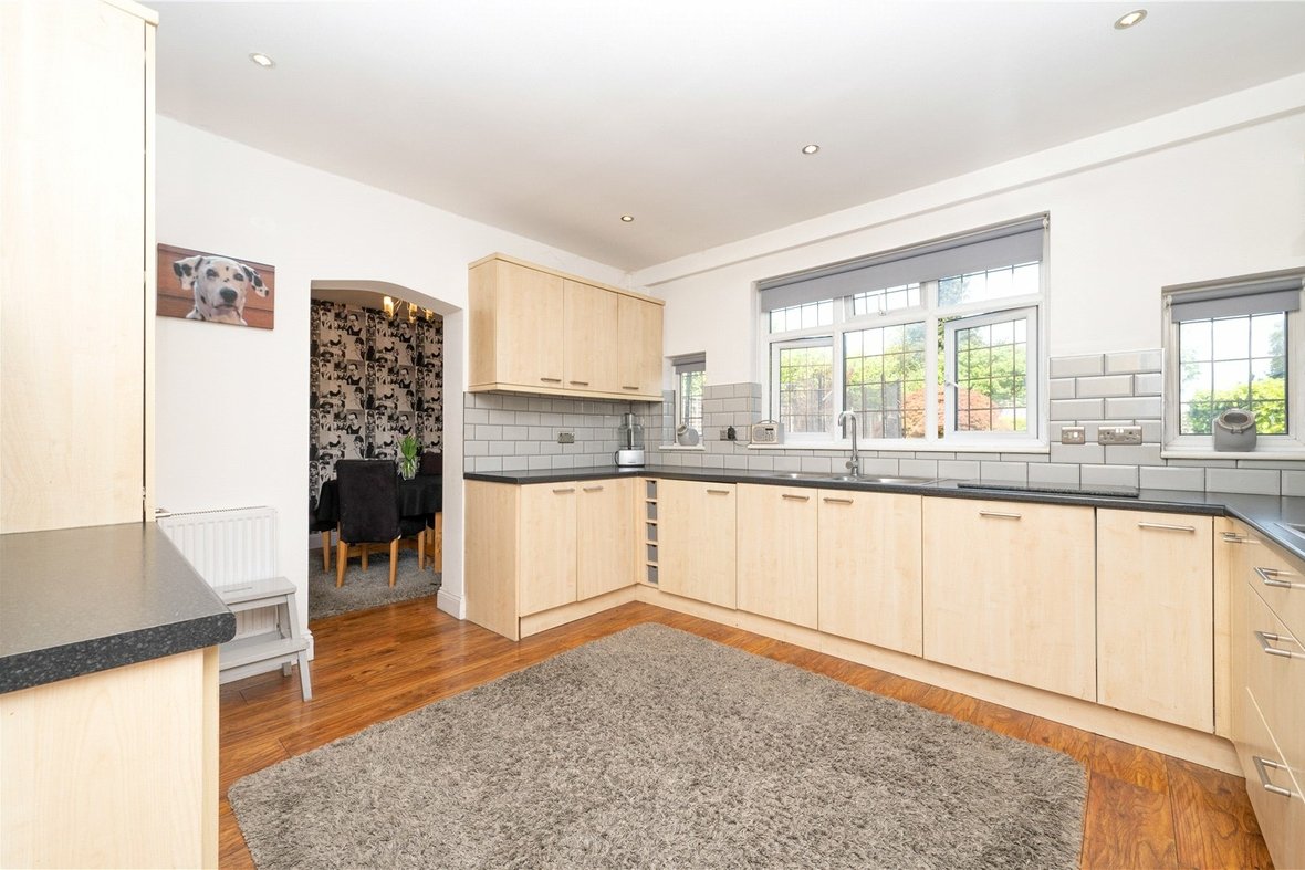 4 Bedroom House For Sale in Nightingale Lane, St. Albans, Hertfordshire - View 16 - Collinson Hall