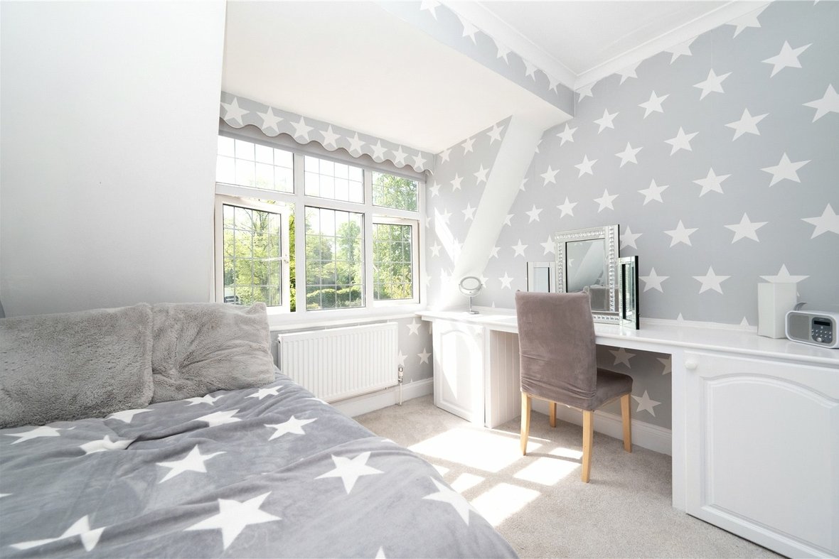 4 Bedroom House New Instruction in Nightingale Lane, St. Albans, Hertfordshire - View 8 - Collinson Hall