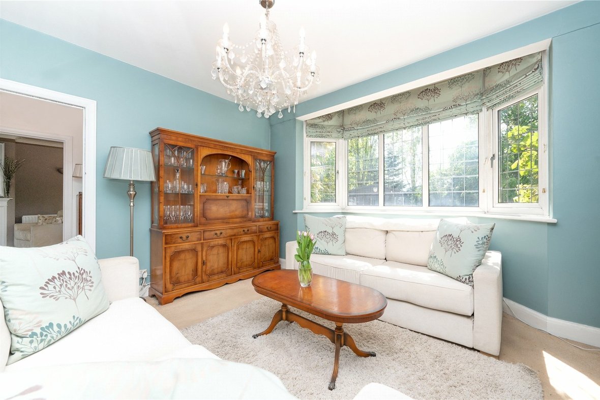 4 Bedroom House For Sale in Nightingale Lane, St. Albans, Hertfordshire - View 17 - Collinson Hall