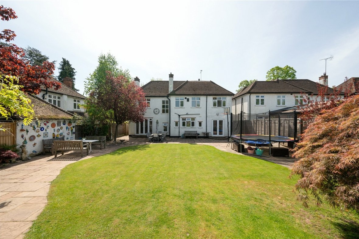 4 Bedroom House New Instruction in Nightingale Lane, St. Albans, Hertfordshire - View 26 - Collinson Hall