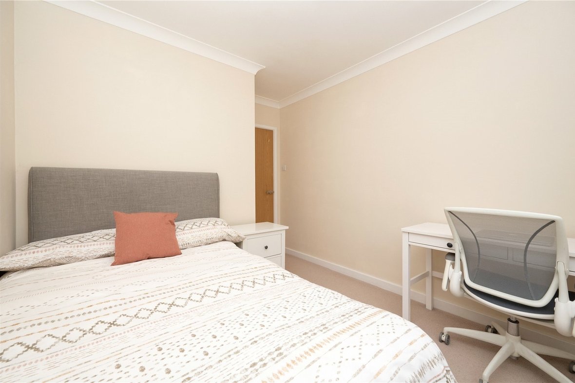 2 Bedroom Apartment Sold Subject to Contract in Hillside Road, St. Albans, Hertfordshire - View 8 - Collinson Hall