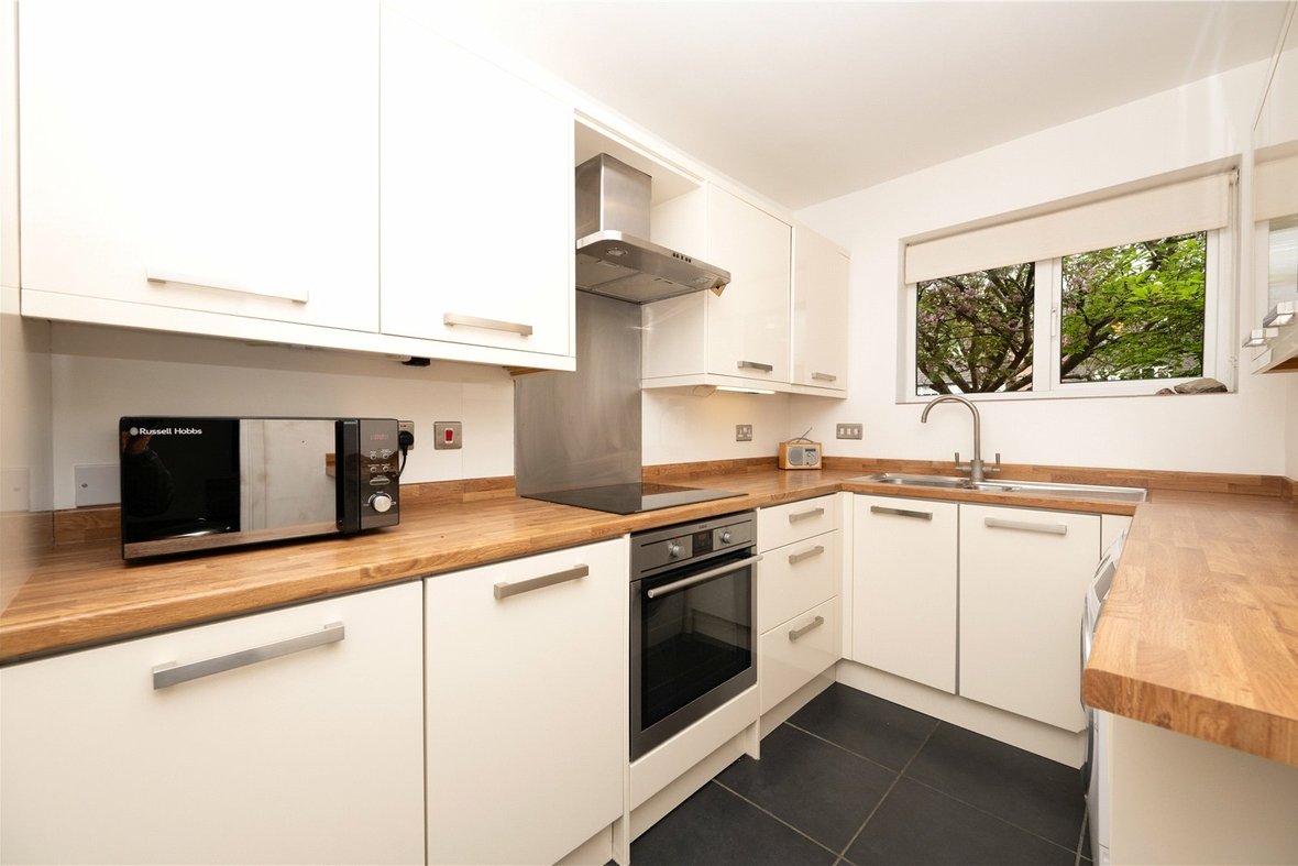 2 Bedroom Apartment Sold Subject to Contract in Hillside Road, St. Albans, Hertfordshire - View 6 - Collinson Hall