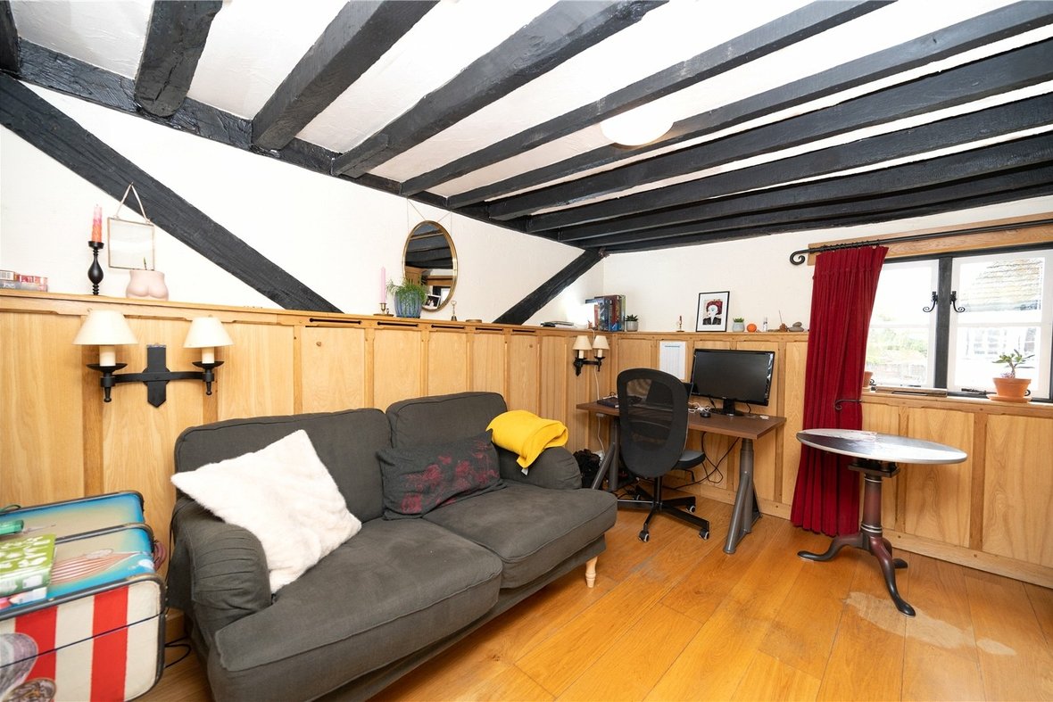 1 Bedroom  For Sale in Fishpool Street, St. Albans, Hertfordshire - View 2 - Collinson Hall