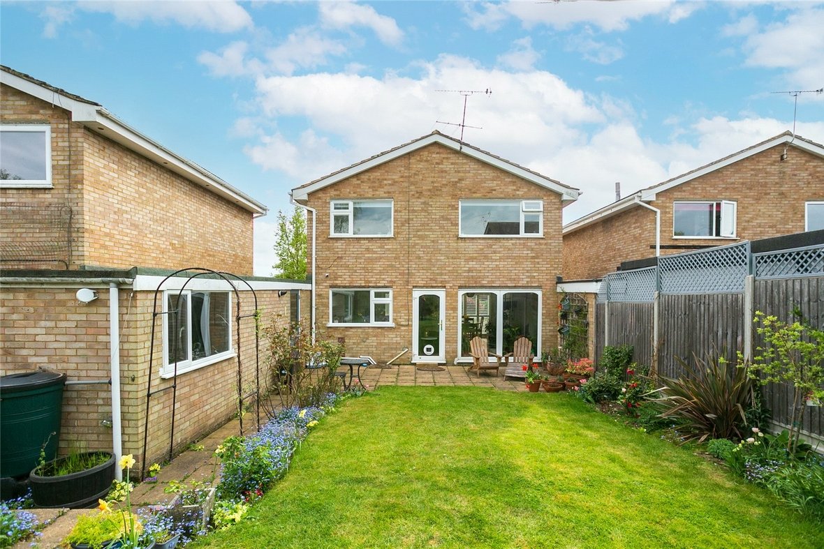 3 Bedroom House Sold Subject to Contract in Lindum Place, St. Albans, Hertfordshire - View 9 - Collinson Hall
