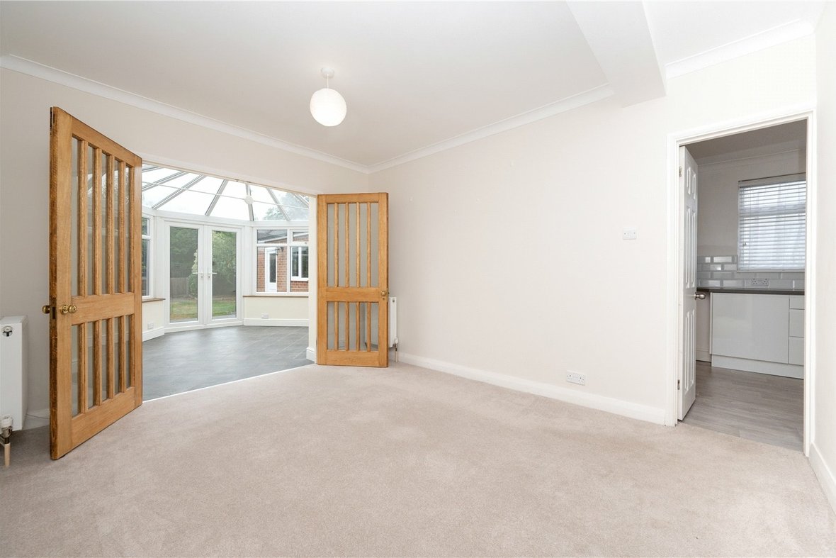 4 Bedroom House LetHouse Let in Oakwood Drive, St. Albans, Hertfordshire - View 3 - Collinson Hall