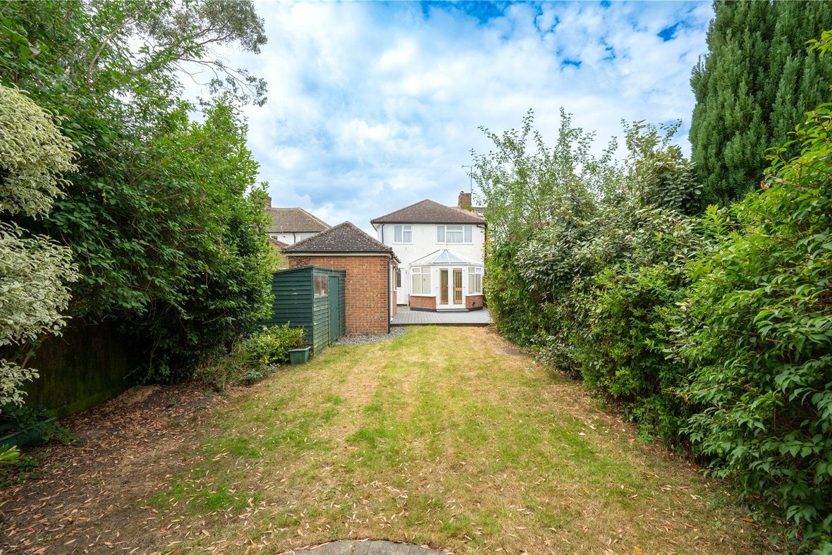 4 Bedroom House LetHouse Let in Oakwood Drive, St. Albans, Hertfordshire - View 9 - Collinson Hall