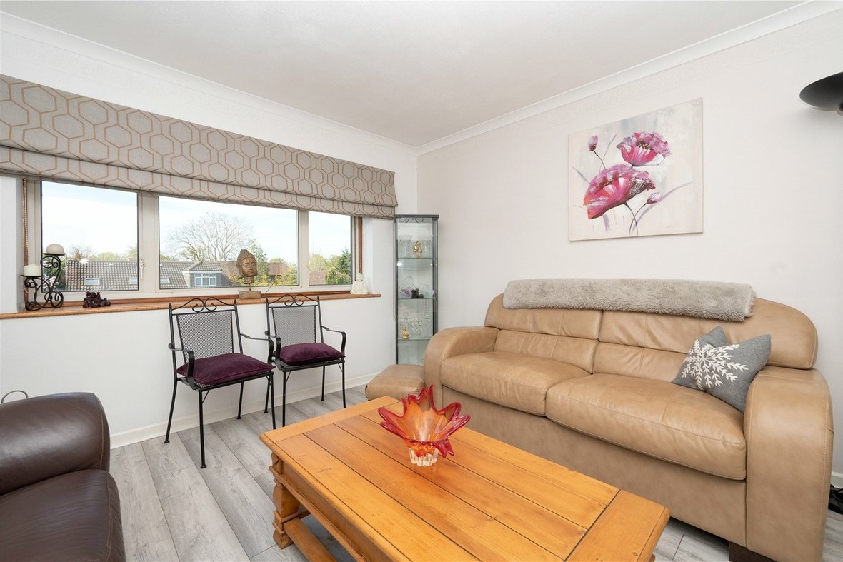 2 Bedroom Apartment,maisonette For Sale in Oakwood Road, Bricket Wood, St. Albans - View 4 - Collinson Hall