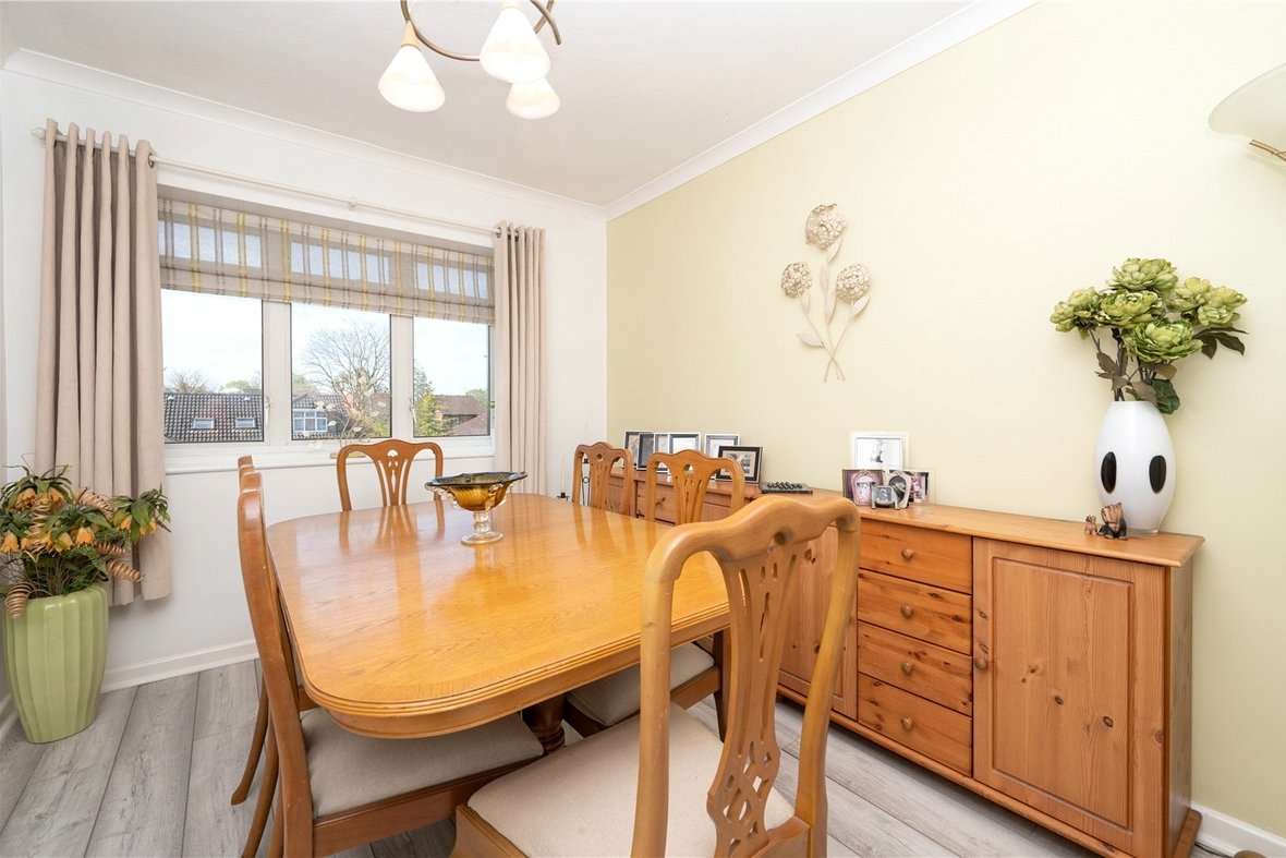 2 Bedroom Apartment,maisonette For Sale in Oakwood Road, Bricket Wood, St. Albans - View 8 - Collinson Hall
