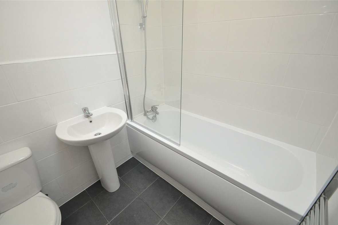 2 Bedroom Apartment Let Agreed in New House Park, St. Albans, Hertfordshire - View 5 - Collinson Hall