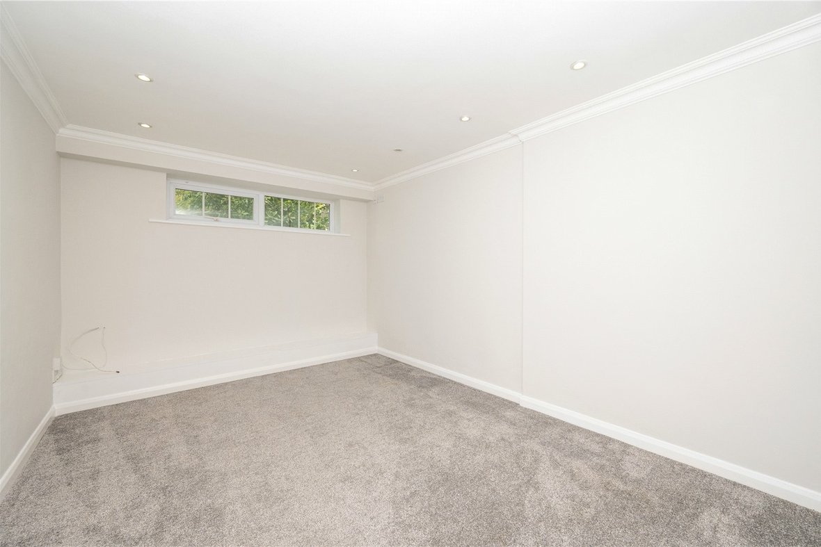 4 Bedroom House Let in The Uplands, Bricket Wood, St. Albans - View 6 - Collinson Hall