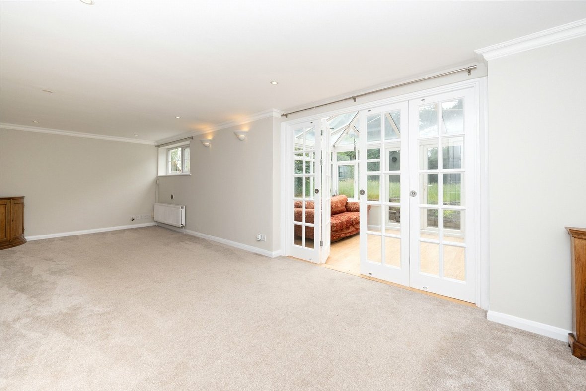 4 Bedroom House Let AgreedHouse Let Agreed in The Uplands, Bricket Wood, St. Albans - View 2 - Collinson Hall