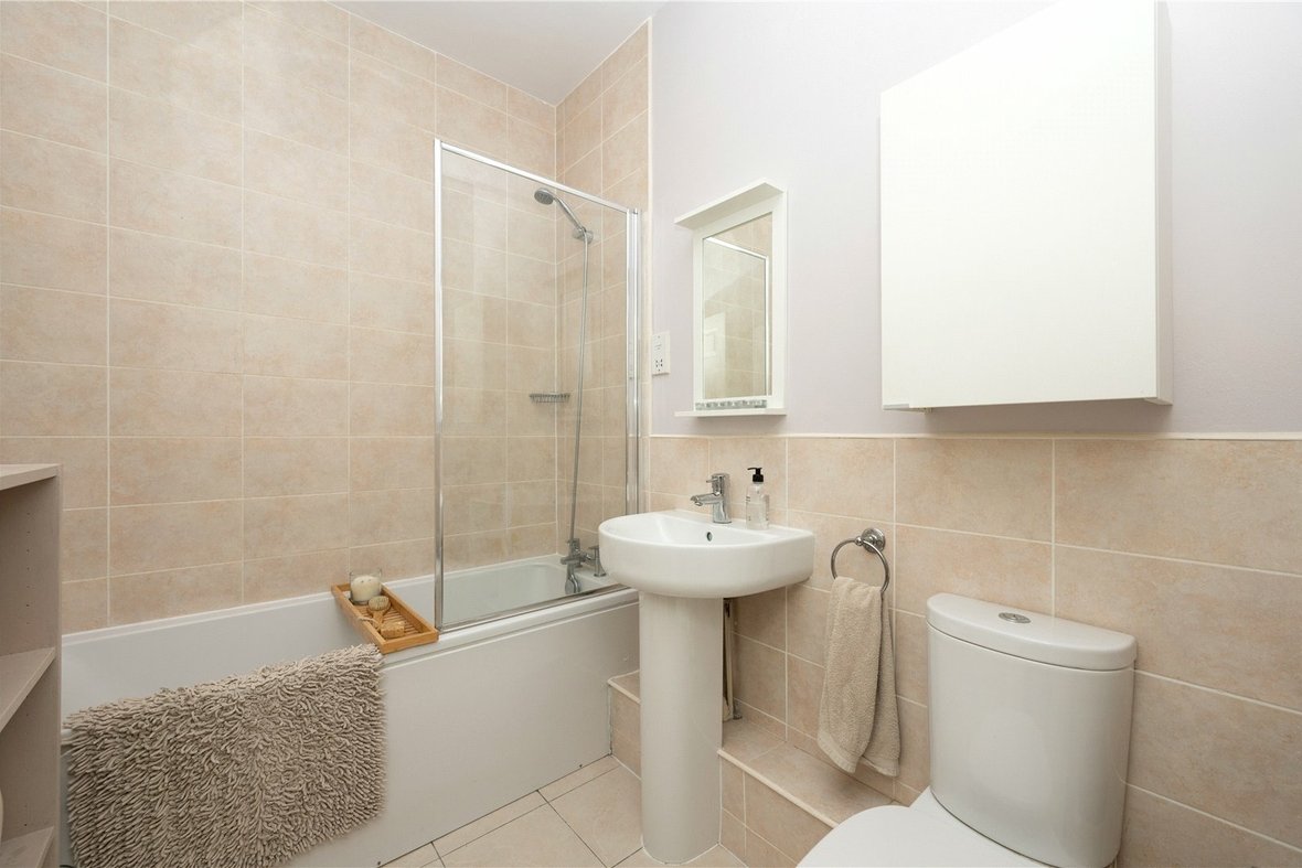 1 Bedroom Apartment Let in Avenue Road, St. Albans, Hertfordshire - View 9 - Collinson Hall